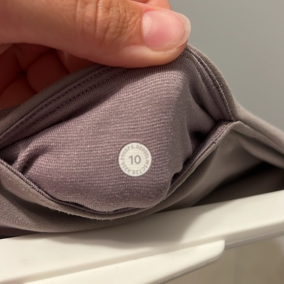 Lululemon Align Joggers - Picture 4 of 4